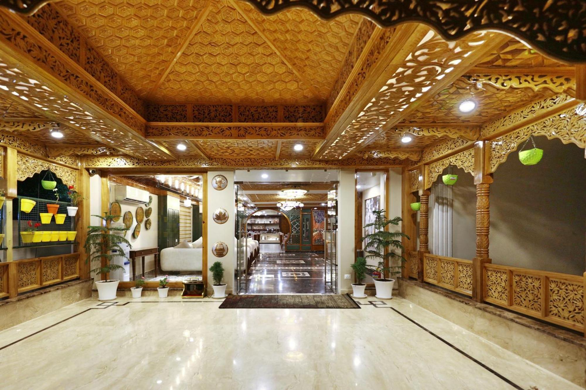 Hotel Blanco Srinagar  Luaran gambar