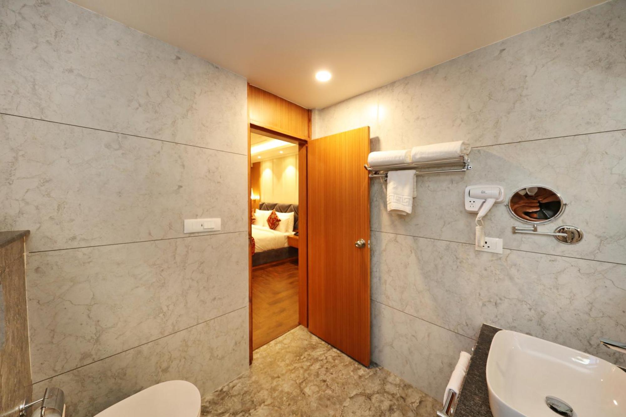 Hotel Blanco Srinagar  Luaran gambar